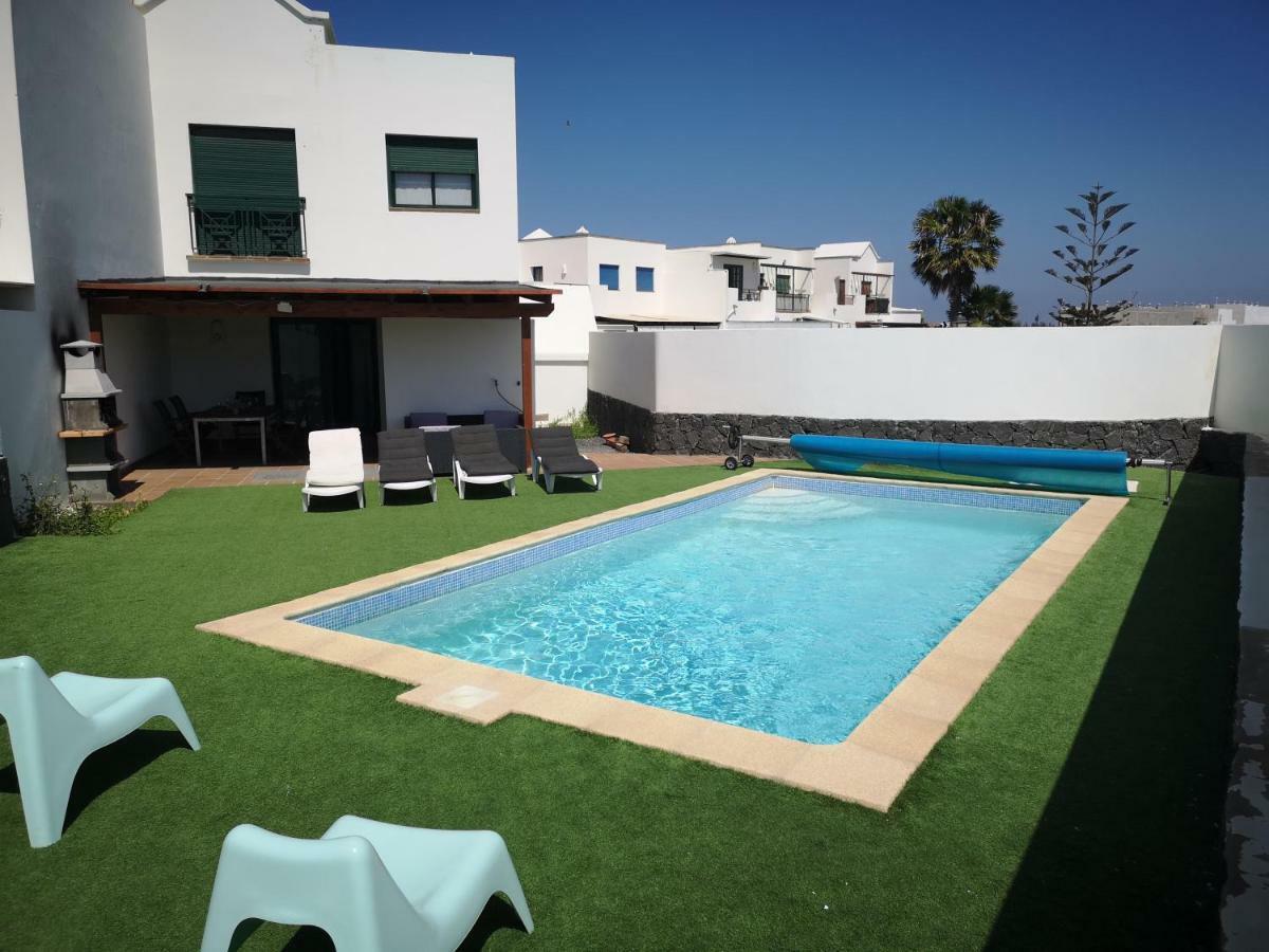 Villaantonia Private Huge Heated Pool And Super Fast Wifi Holiday home *